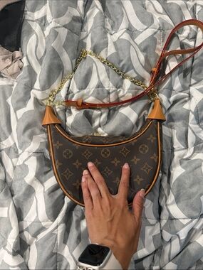 Dhgate lv Crescent Crossbody Bag in Brown & Tan